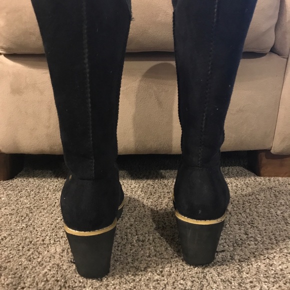 Wedge faux suede boots - Picture 2 of 4